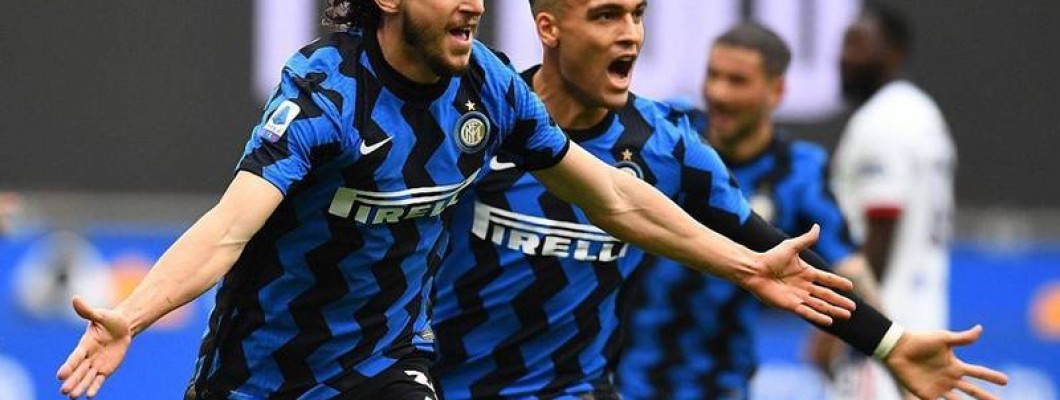 Sekä Inter Milan että AC Milan voittivat Serie A:n.