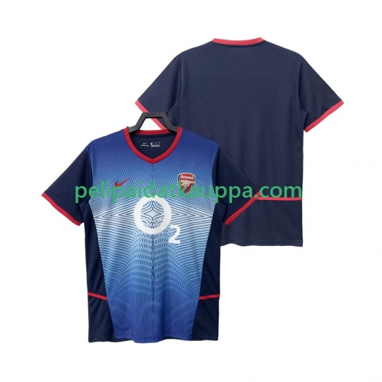 Arsenal Retro Vieras Fanipelipaita (Miehet) 2004 2002 Lyhythihainen Arsenal Retro Vieras Fanipelipaita (Miehet) 2004 2002 Lyhythihainen