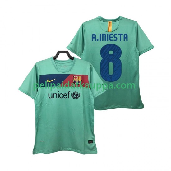 FC Barcelona A INIESTA 8 Retro Vieras Fanipelipaita (Miehet) 2011 2010 Lyhythihainen FC Barcelona A INIESTA 8 Retro Vieras Fanipelipaita (Miehet) 2011 2010 Lyhythihainen