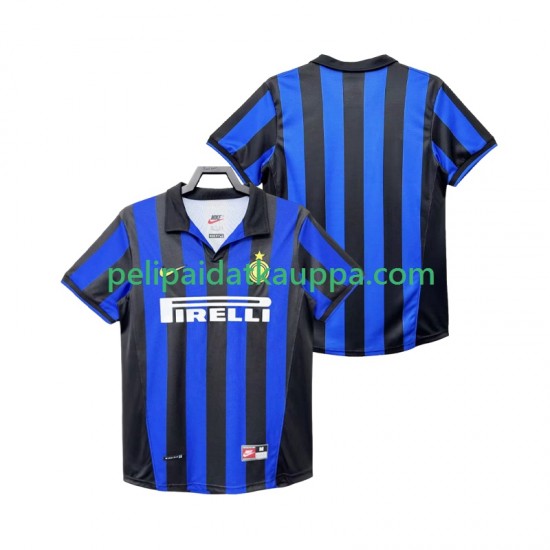 Inter Milan Retro Koti Fanipelipaita (Miehet) 1998 1999 Lyhythihainen Inter Milan Retro Koti Fanipelipaita (Miehet) 1998 1999 Lyhythihainen