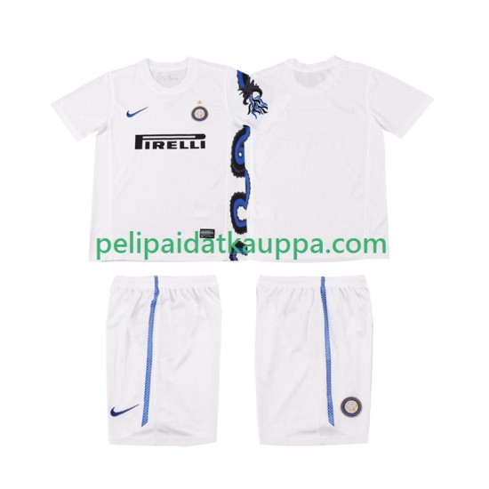 Inter Milan Retro Vieras Fanipelipaita (Lasten) 2011 2010 Lyhythihainen Inter Milan Retro Vieras Fanipelipaita (Lasten) 2011 2010 Lyhythihainen