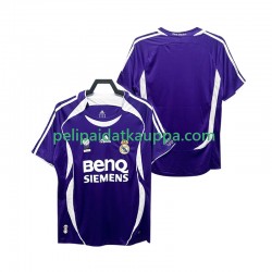 Real Madrid 2007 Retro Vieras Fanipelipaita (Miehet) 2006 Lyhythihainen