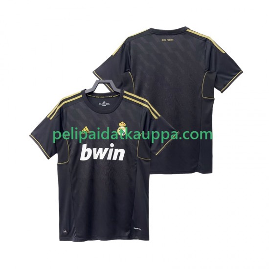 Real Madrid 2012 Retro Vieras Fanipelipaita (Miehet) 2011 Lyhythihainen