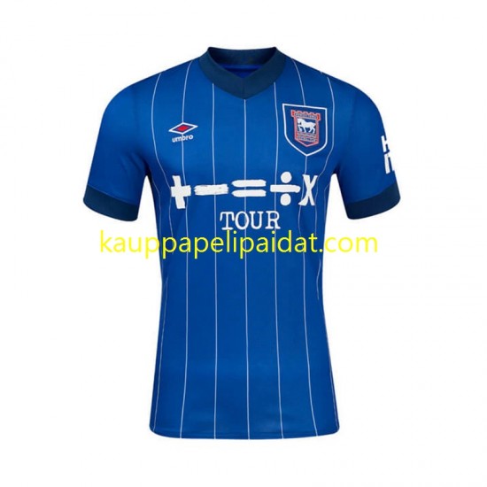 Ipswich Town Koti Fanipelipaita (Miehet) 2024-2025 Lyhythihainen Ipswich Town Koti Fanipelipaita (Miehet) 2024-2025 Lyhythihainen