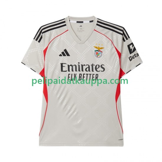 Benfica Vieras Fanipelipaita (Miehet) 2025-2026 Lyhythihainen Benfica Vieras Fanipelipaita (Miehet) 2025-2026 Lyhythihainen