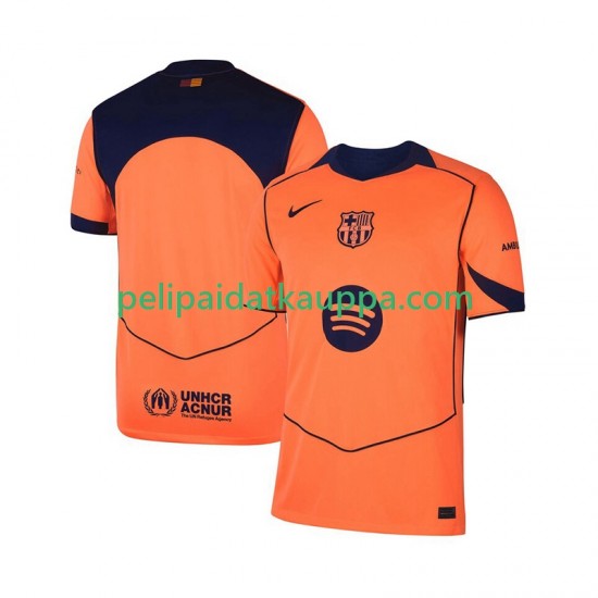 FC Barcelona Kolmas Fanipelipaita (Miehet) 2025-2026 Lyhythihainen FC Barcelona Kolmas Fanipelipaita (Miehet) 2025-2026 Lyhythihainen